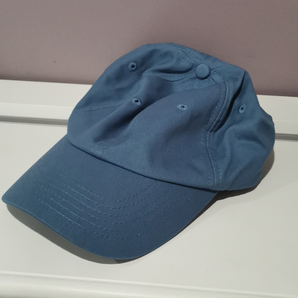 HAT - Picture 3 of 9